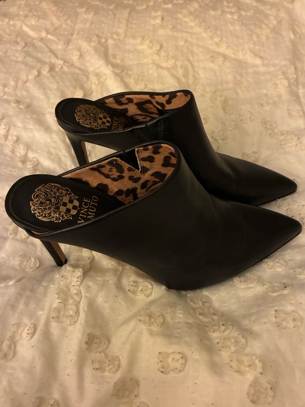 Vince Camuto Black Pointed Leather Mule Heels with Leopard Lining - Picture 10 of 16